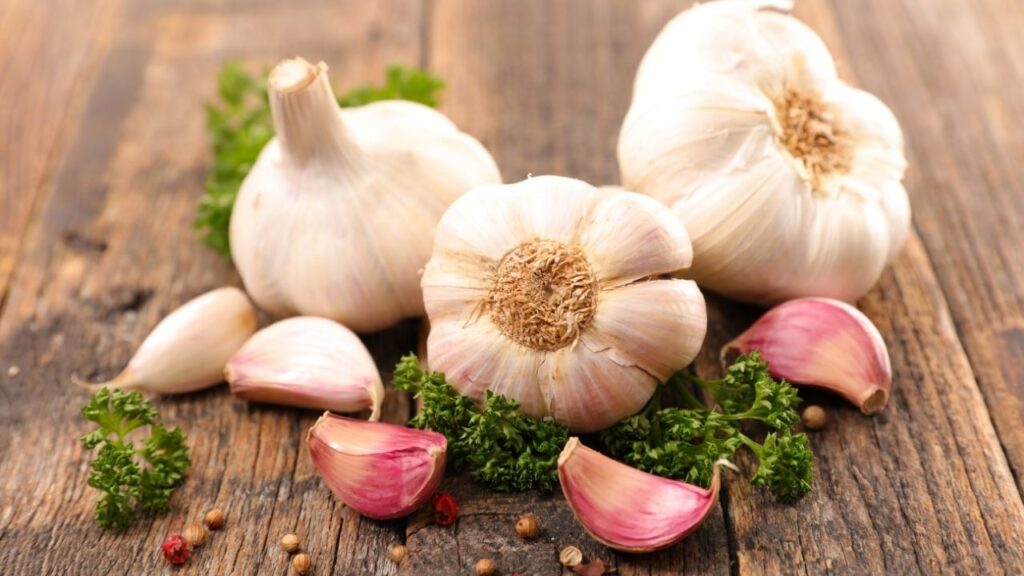 Garlic For Weight Loss and Its Nutritional Facts