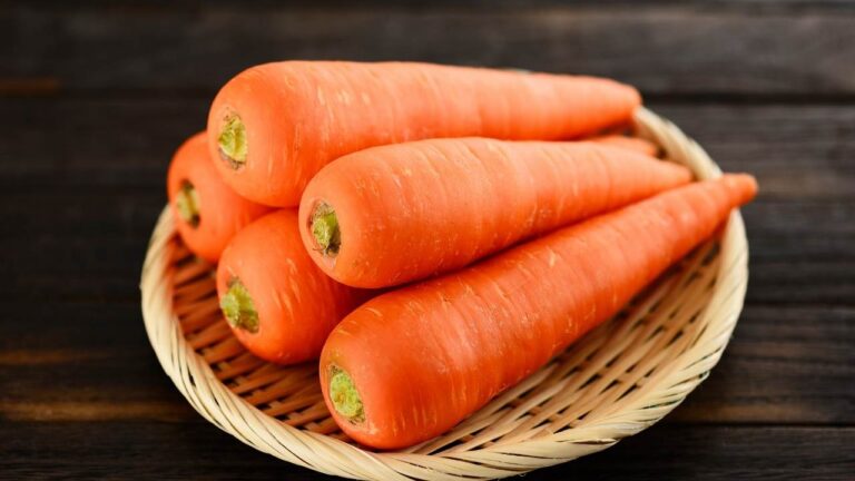 Nutrition Facts Of Carrots & Its Health Benefits - Weight Loss