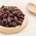 The Benefits of Raisins & How It Helps In Weight Loss