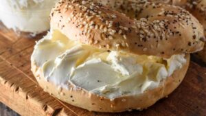 How Many Calories in a Bagel with Cream Cheese