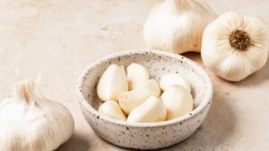 Is Garlic Gluten Free: Its Nutritional Values & Gluten Content